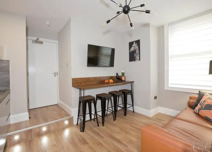 Blackbird Luxury 2 Bed Accommodation Room 7